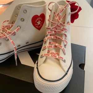 Beautiful Converse valentine’s edition ❤️🤍
